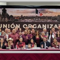 Morena va ahora por NL; Andrés Manuel López Beltrán aparece en acto en Monterrey