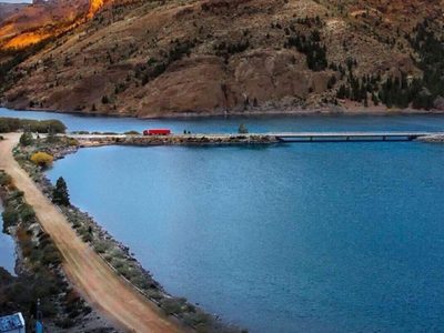 Desesperada búsqueda de un joven de 19 años en el río Limay, a la altura de la Confluencia