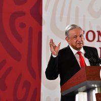 Mireles debe disculparse y educarse en perspectiva de género: López Obrador