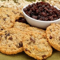 Galletitas integrales con pasas y sin azúcar común: poné la pava y disfrutá de esta versión saludable sin culpa