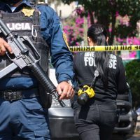 Sujeto asesina a un hombre y luego se suicida a plena luz del día en la Miguel Hidalgo