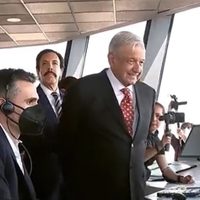 "No menos, como a cinco": Beatriz Gutiérrez hace broma sobre Peña Nieto en apertura de AIFA (Video)