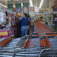Consumidores perciben que su economía está 'peor” que la del 2015