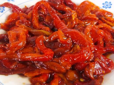 Morrones al horno: para comer bien calentito en casa o disfrutar en la próxima juntada