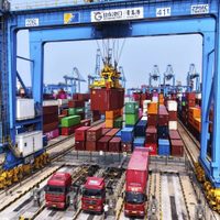 Economía china se desacelera por guerra comercial: afecta ventas minoristas, vivienda e inversión