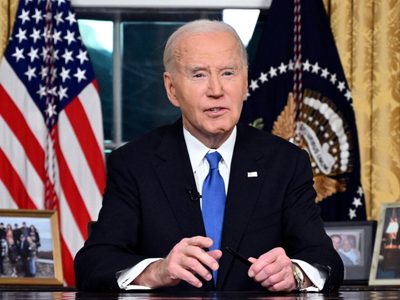 Biden firma orden ejecutiva para reforzar las defensas cibernéticas de EU