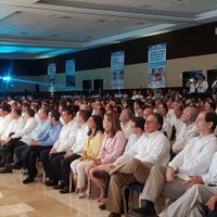 Primer Informe de Carlos Joaquín sirve de pasarela a líderes panistas, perredistas y gobernadores