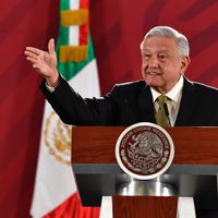 AMLO sugiere al Senado realizar consulta sobre el outsourcing