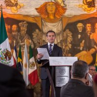 Desairan directores de normales foro convocado por Aurelio Nuño