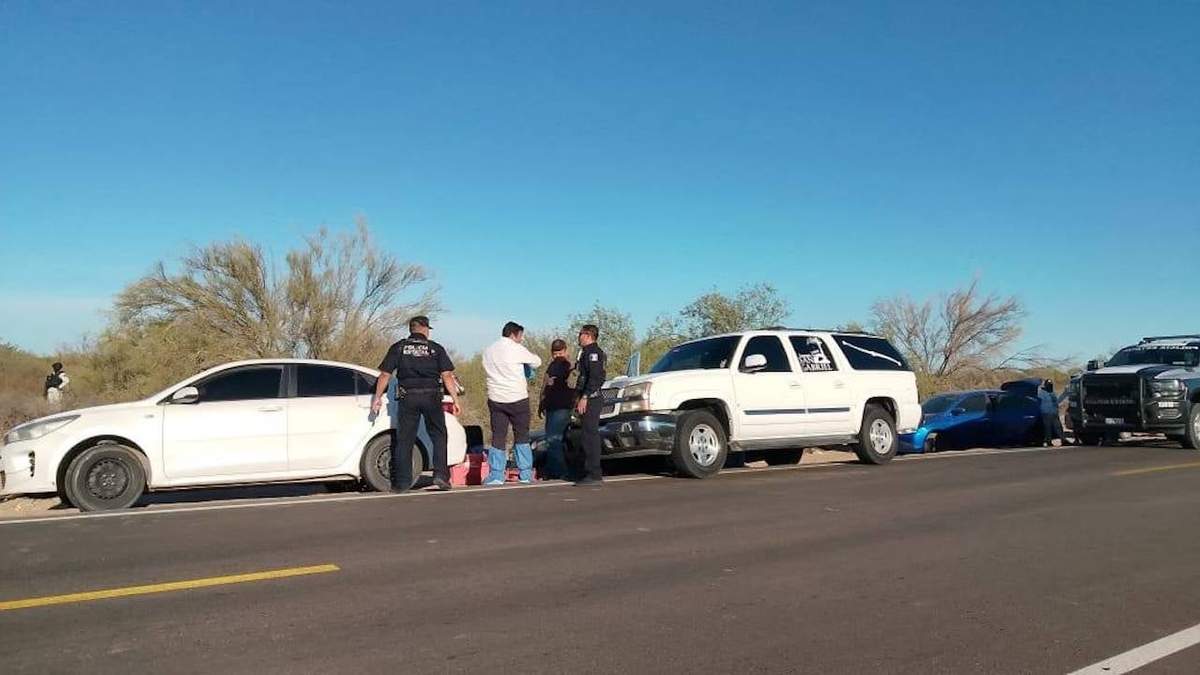 Agentes de seguridad en la zona donde fueron hallados los cuerpos de las tres menores asesinadas