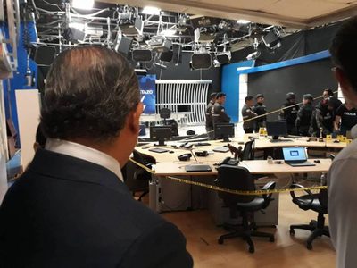 Ataques con explosivos a periodistas de televisión (Video)