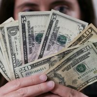 Con un billete de 100 dólares y una moneda: prepará este ritual para atraer el dinero como arroz