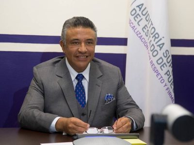 Auditor de Puebla acusa a la fiscalía de manipular un video para acusarlo de violencia familiar