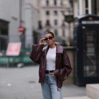 Vuelven los 70: los jeans acampanados se convierten en los pantalones favoritos del otoño