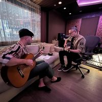 Con “No hace falta saber”, Luis Enrique y Benjamín Walker salen a la defensa de la canción de autor