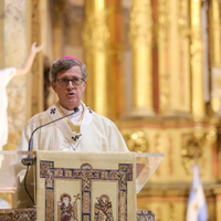 El arzobispo de Buenos Aires no viajará al funeral del papa Francisco