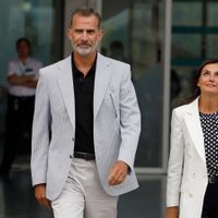 "Lo llamaba papá": es parecido al Rey Felipe y la Familia Real traga saliva