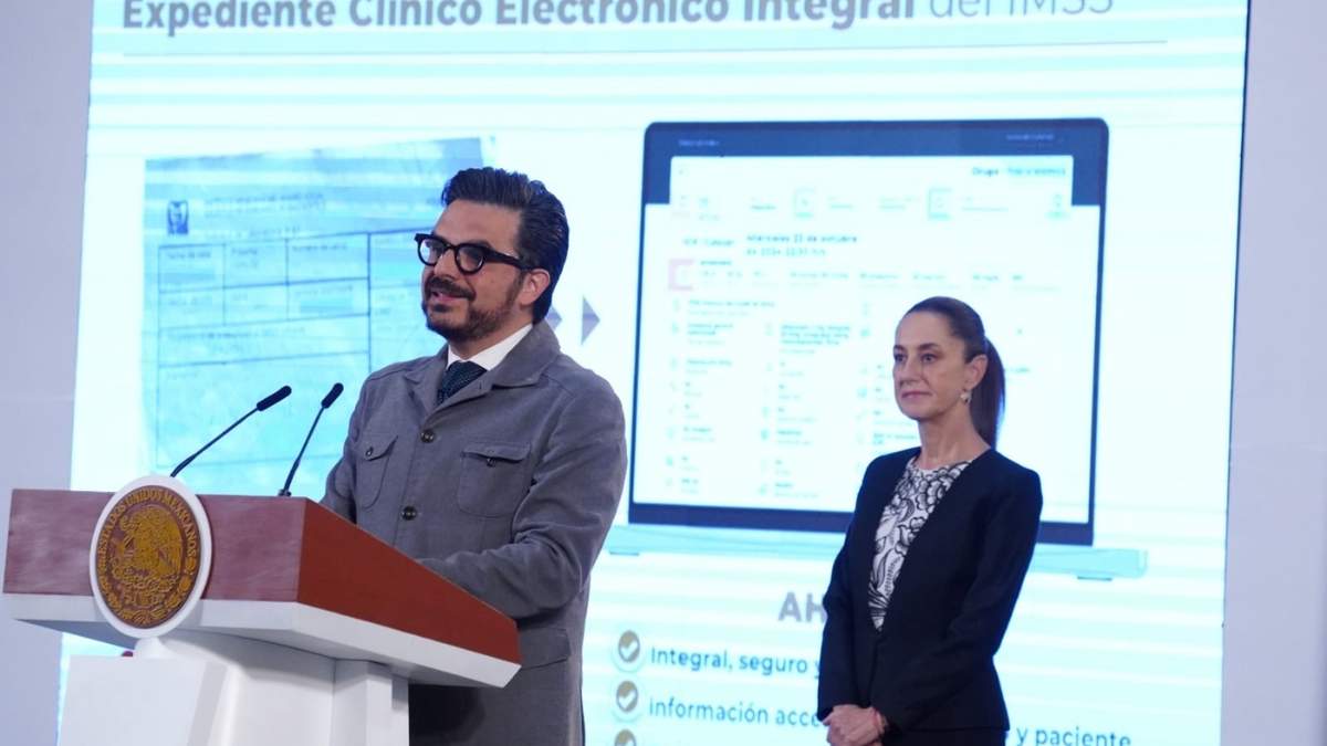 El director general del IMSS, Zoé Robledo