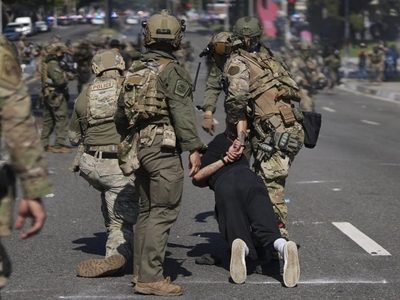 Son violatorias a los derechos humanos: Fernández Noroña sobre redadas a migrantes en California