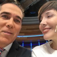 ¡Románticos! Cristina Pérez y Rodolfo Barili se animaron y lo hicieron en vivo. ¡Locura en Telefe!