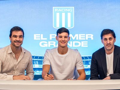 Con palabras de Lionel Messi: Racing oficializó la llegada de Valentín Carboni