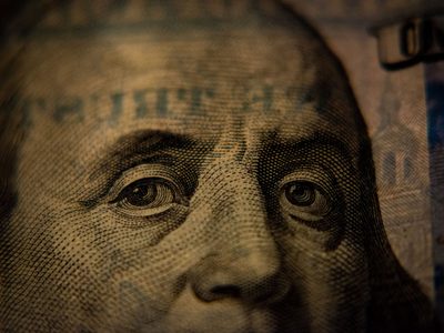 El dólar baja, la pregunta es hasta cuándo: se esperan noticias desde el Gobierno