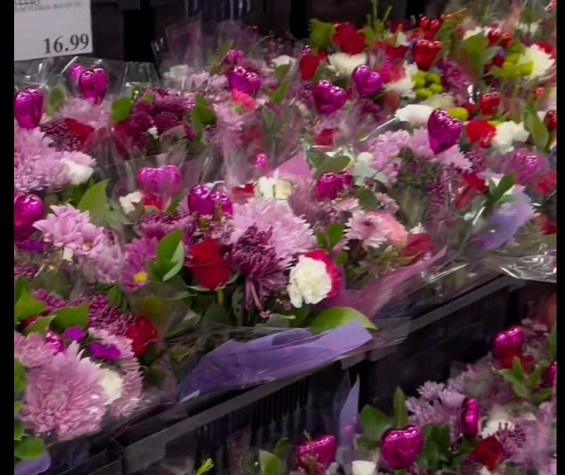 Reventa de flores por el día del amor y la amistad