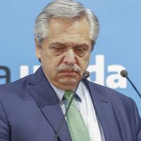 La oposición denunció a Alberto Fernández por dos abogados que integran su comité de expertos