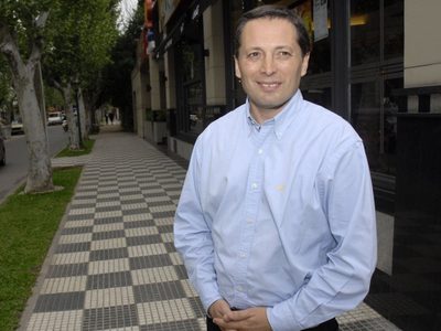 Un intendente del conurbano quiere estatizar Edesur y dice que es una "estafa"