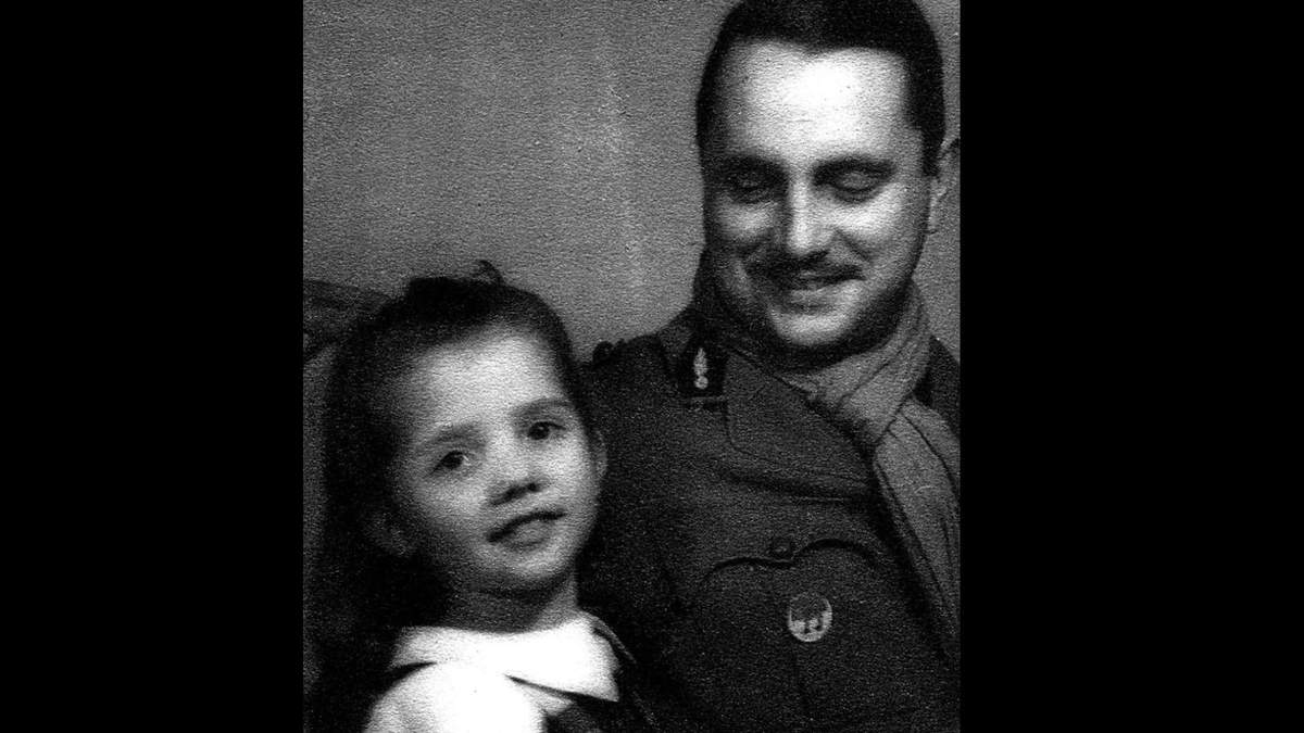 Con su padre, el capitán Poniatowski