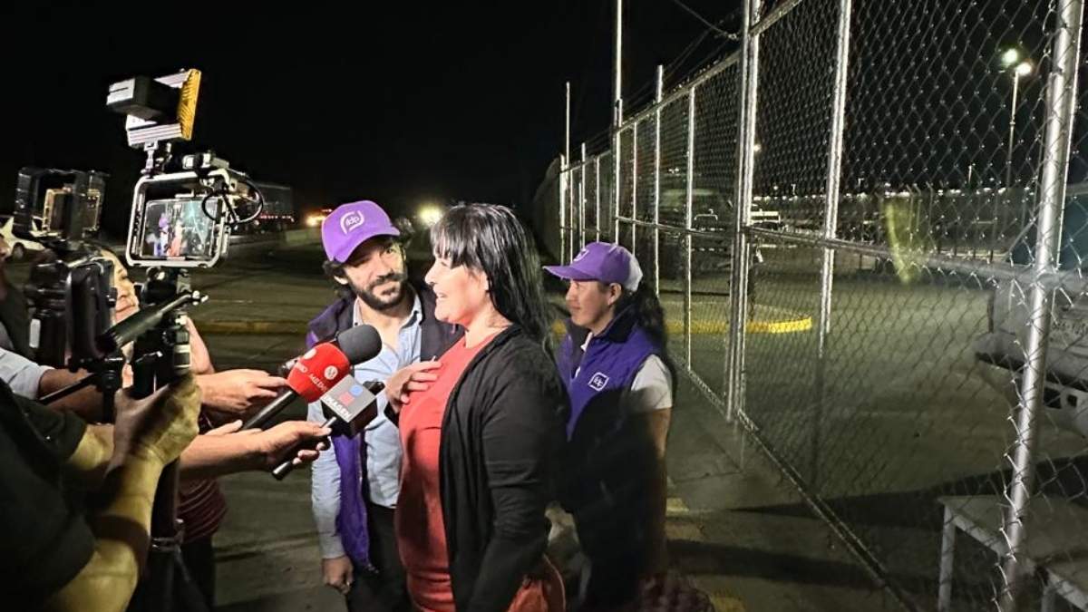Juana Hilda González Lomelí a su salida del penal femenil de Morelos