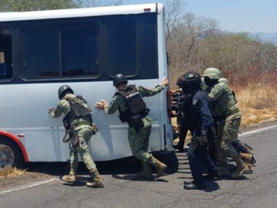 Bloqueos y protestas en Los Reyes fueron incitados por delincuentes: gobernador de Michoacán