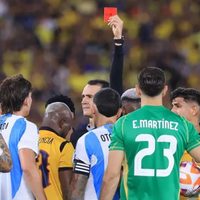Malas noticias para la Selección Argentina: ¿cuántos partidos se pierde Otamendi en el Mundial?