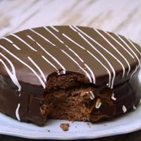Torta alfajor: vas a delirar con esta receta, fácil y bien chocolatosa, apta para golosos