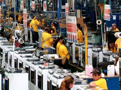 El desempleo en Brasil disminuyó a su nivel más bajo desde 2012