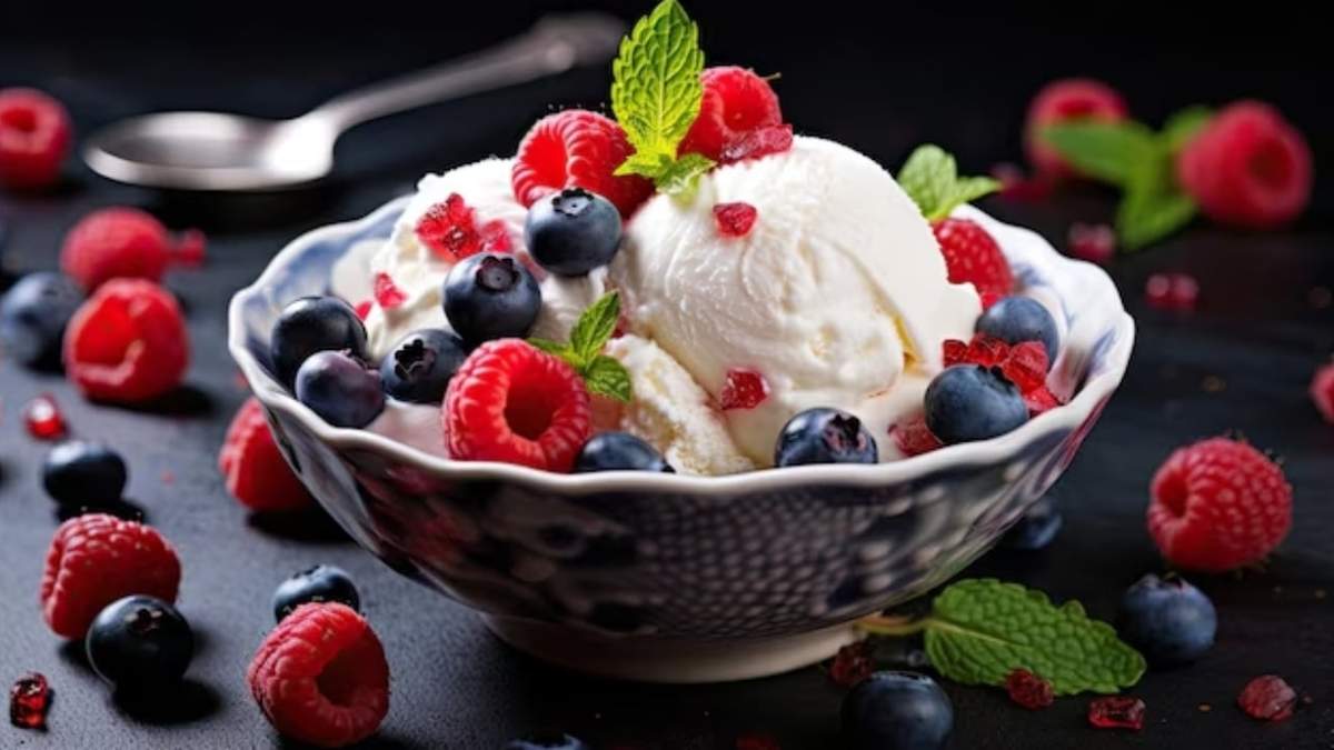 Helado de cheesecake y frutos rojos. Fuente: (Instagram).