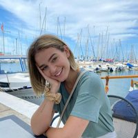 Desde Menorca, con mucho sol y agua cristalina: la última postal veraniega de Laura Escanes