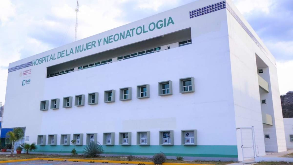 Imagen del exterior del Hospital de la Mujer en Tehuacán, donde se habría rechazado atender al bebé.