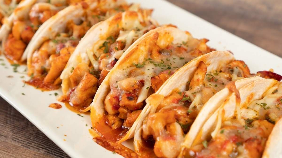 Tacos de pollo y queso. Fuente: (Instagram)