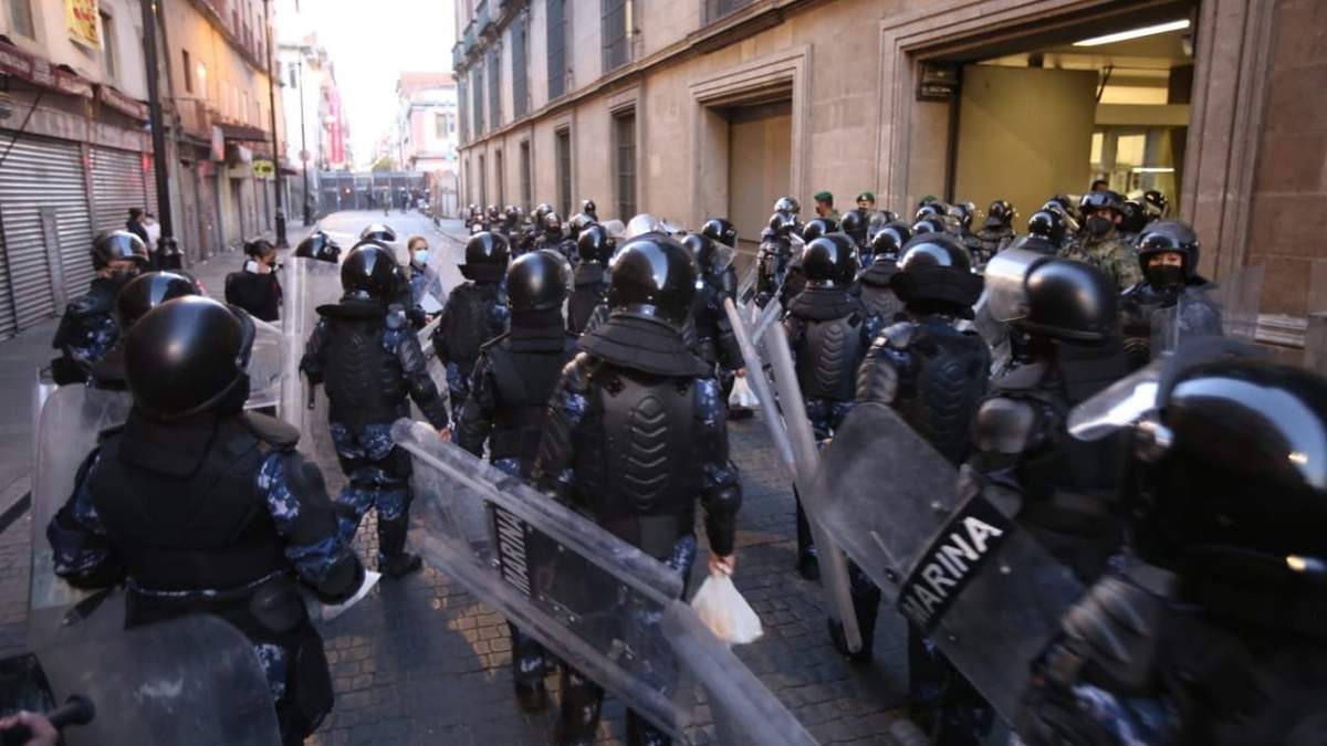 Elementos de la Semar