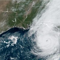 Isaac aumenta a huracán en el Atlántico y podría causar fuertes olas