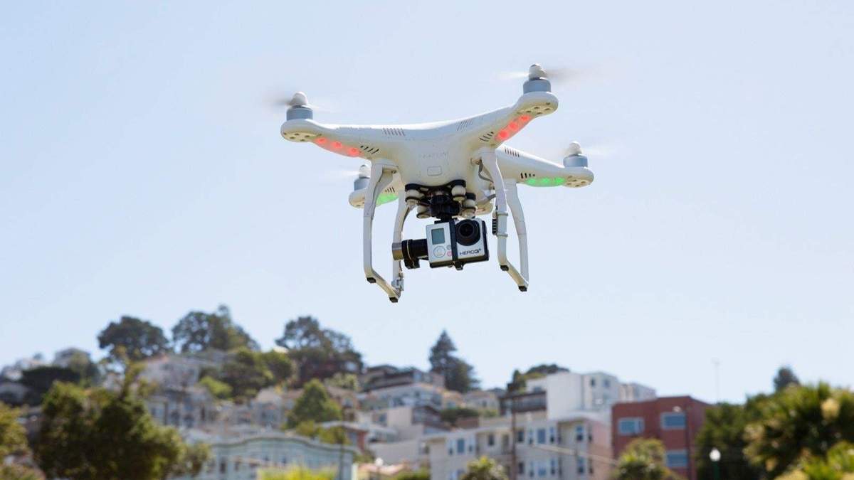 Apple utiliza drones con fines cartográficos. Fuente: (Twitter).