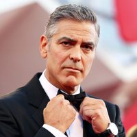 Parece otra persona: así luce George Clooney en “Cielo de medianoche”, su nueva película
