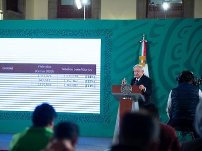 El INE apercibe a López Obrador por posible desacato a medidas cautelares