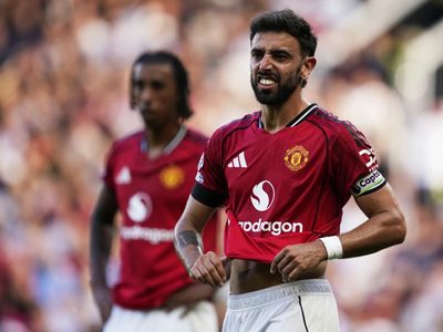 El Manchester United sigue sin ganar en la Premier League tras empatar 1-1 con el Fulham