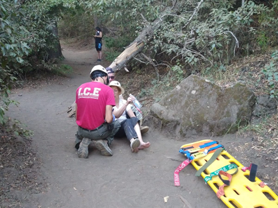 Una mujer se lesionó su tobillo izquierdo mientras recorría el circuito del Mirador Bandurrias