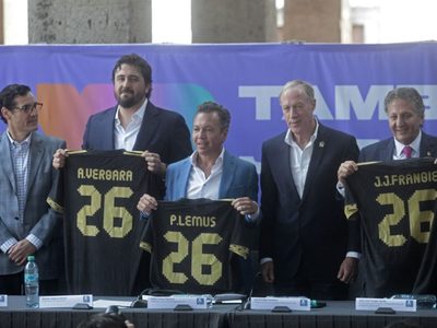Amaury Vergara llama a disidencia y pide a jugadores de Chivas no reportar con el Tri