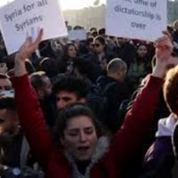 Siria: miles de manifestantes marcharon en reclamo de una transición pacífica