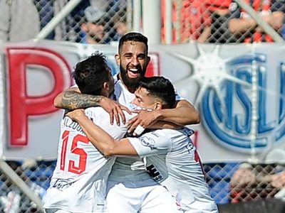 ¿Qué delanteros busca San Lorenzo?