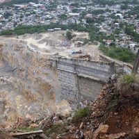 Deslave en Jiutepec: minera sepulta hogares y desplaza familias